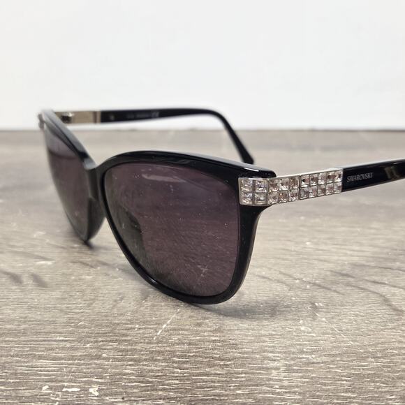 Swarovski SW137 01B Black Frame **read** main image 5